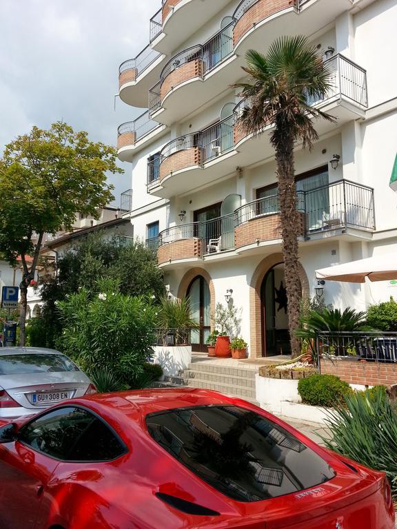 Ilios Residence Lido di Jesolo Exterior foto